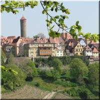 Rothenburg_ob_der_Tauber_from_the_Castle_garden.jpg