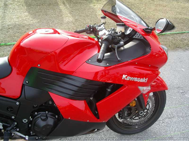 Red-ZX14-Close.JPG