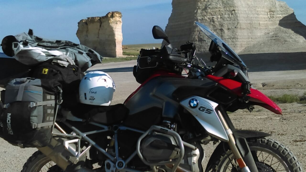 monumentrocks.jpg