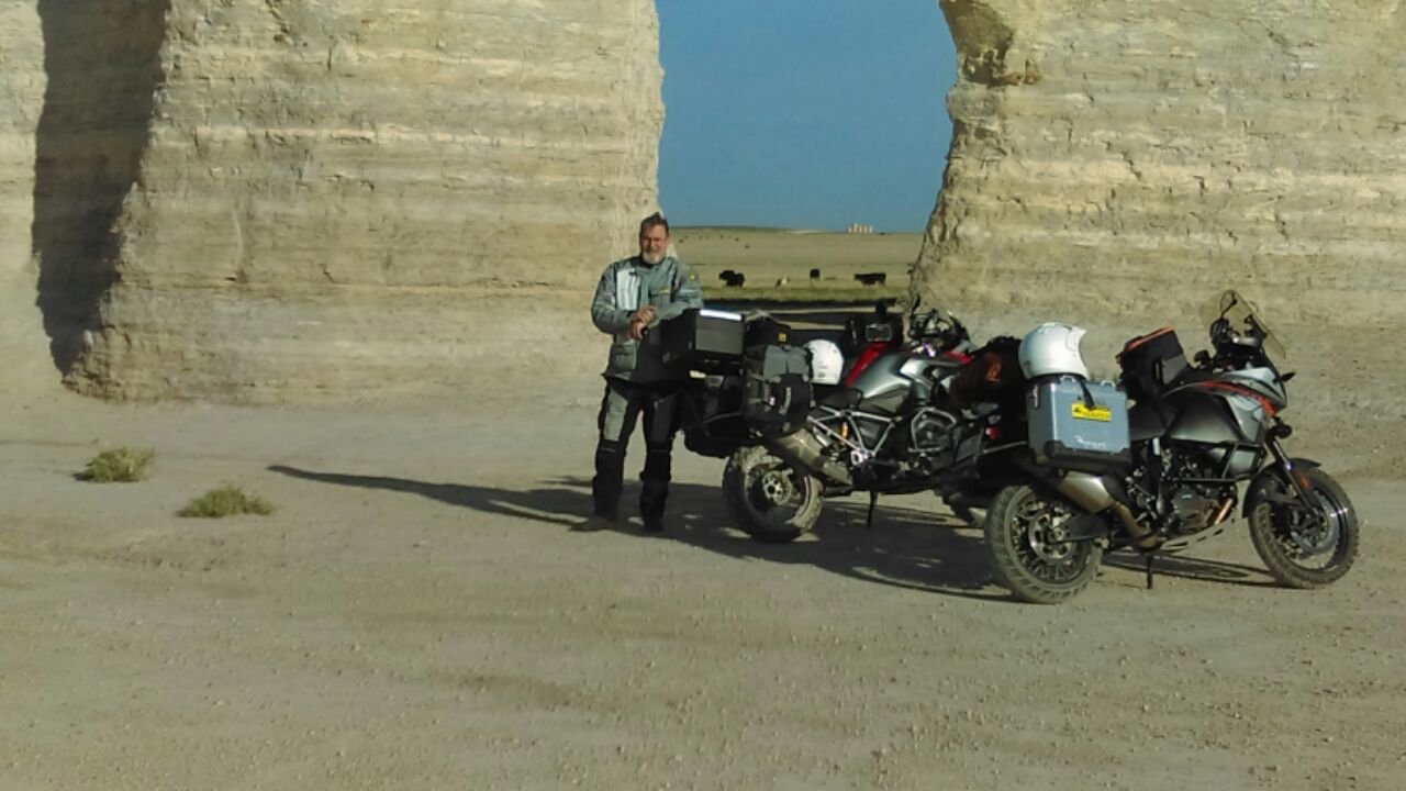monumentrocksks.jpg