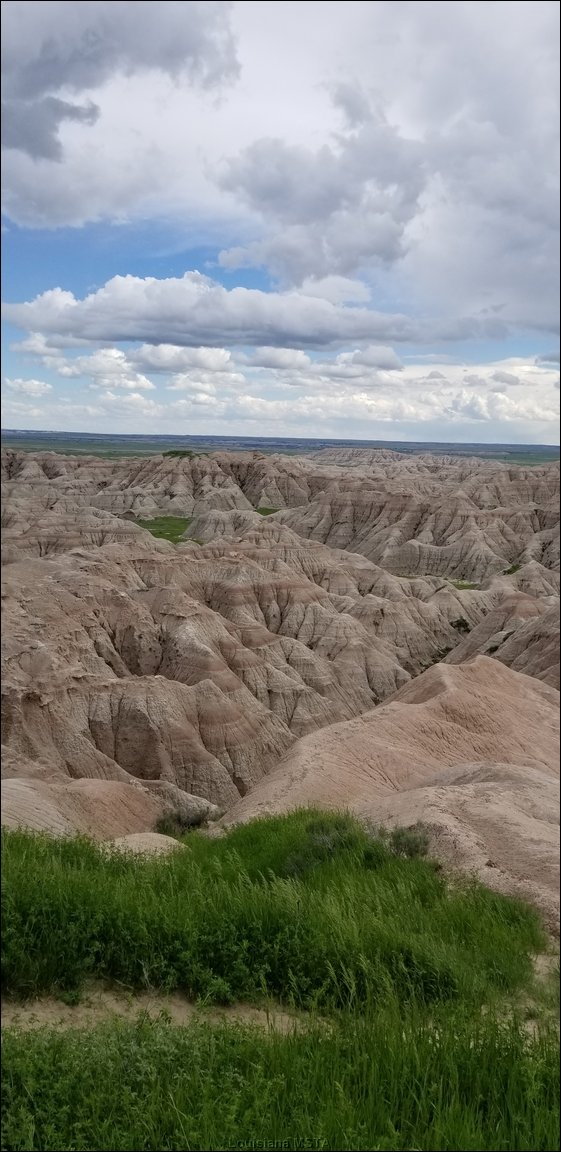 Badlands_NP.jpg